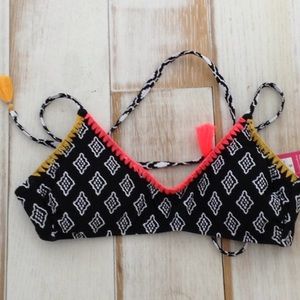 Xhilaration bikini top